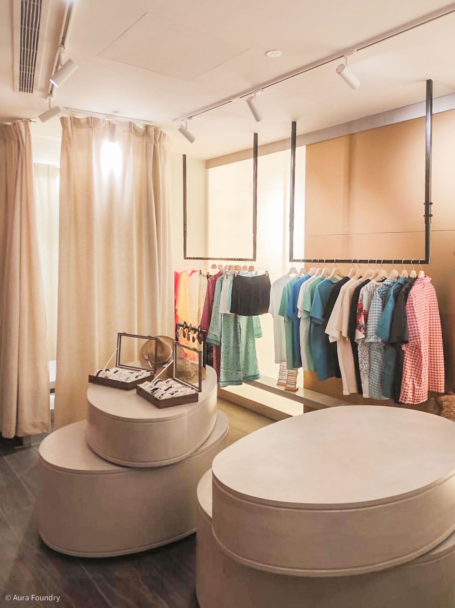 Five Mode Luxury Apparel — image 33